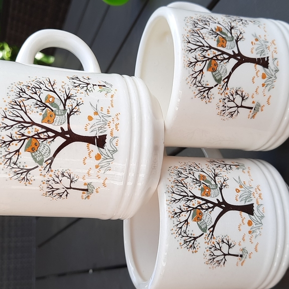 Trio of Vintage Owls in a Tree small mugs - Picture 2 of 11
